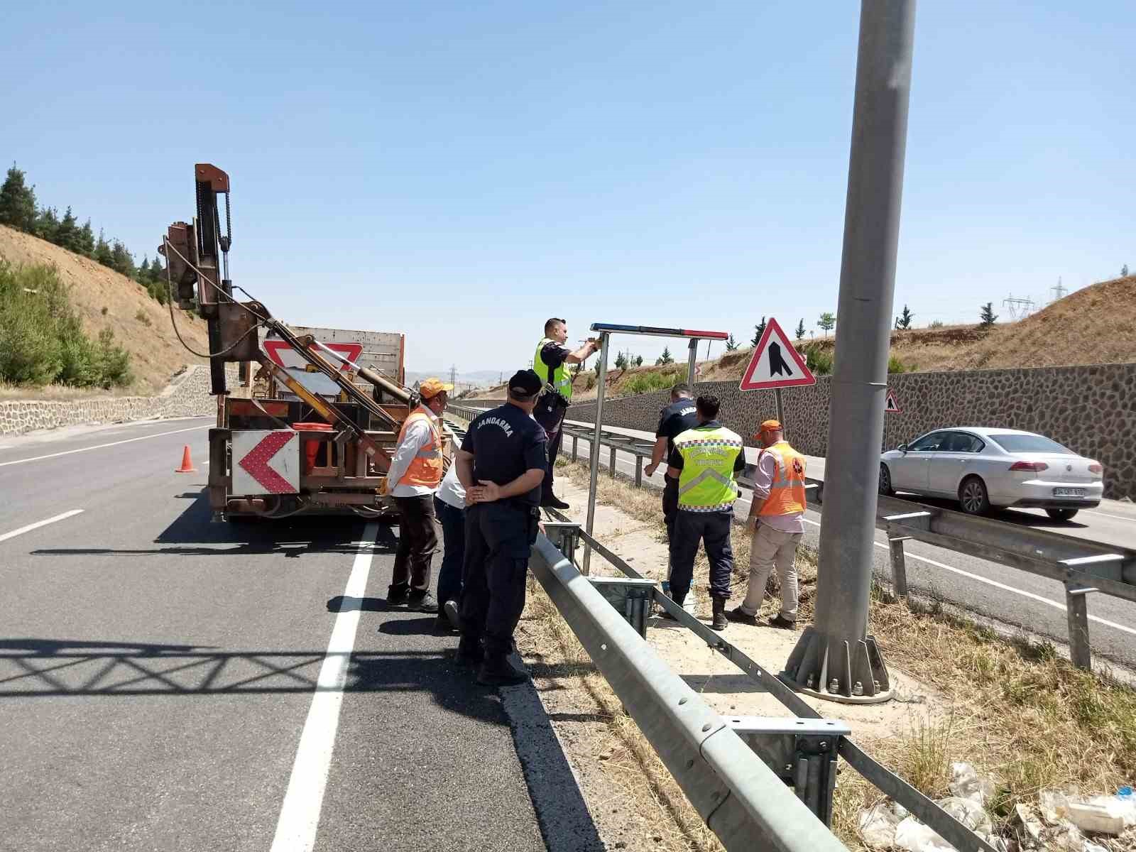 Gaziantep Jandarma çakarlı tepe lambası ile kazaları azaltmayı hedefliyor
