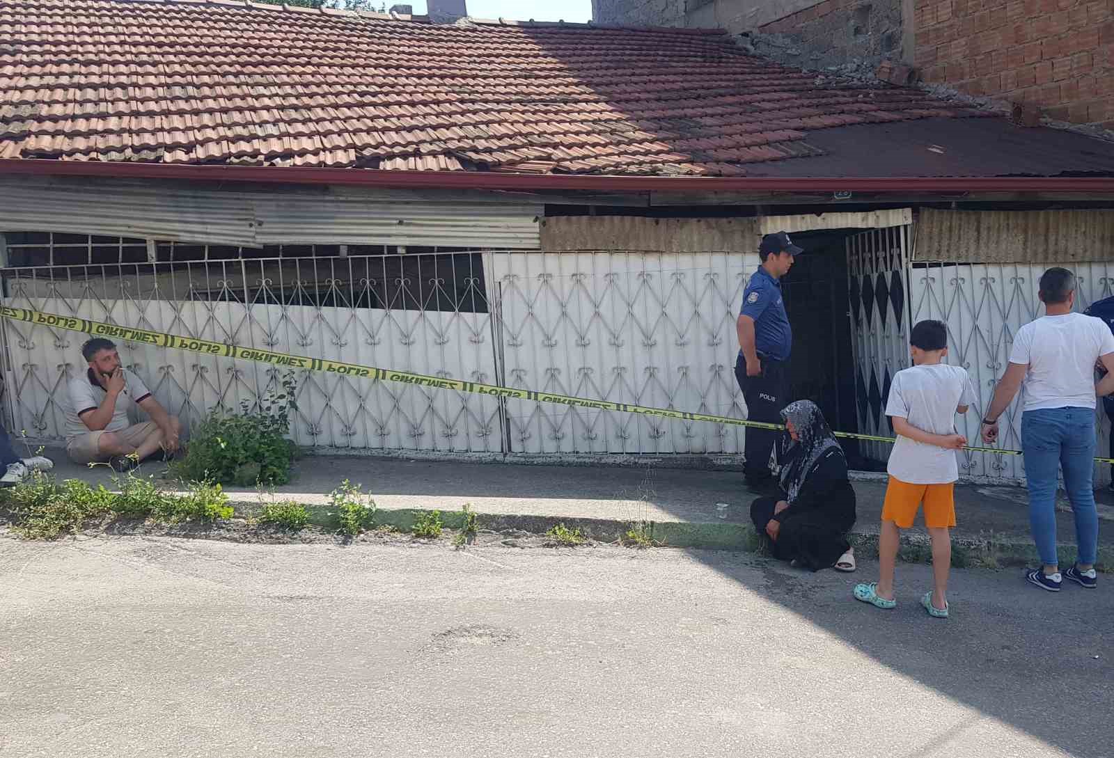 Arkadaşlarının haber alamadığı belediye işçisi ölü bulundu
