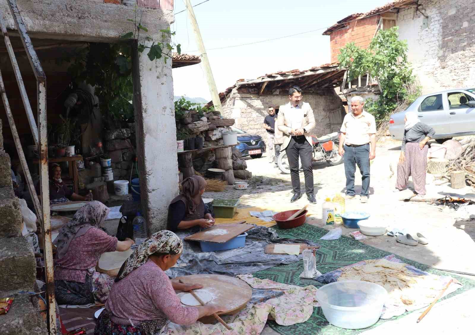 Selendi’nin Çortak Mahallesinde asırlık gelenek yaşatılıyor
