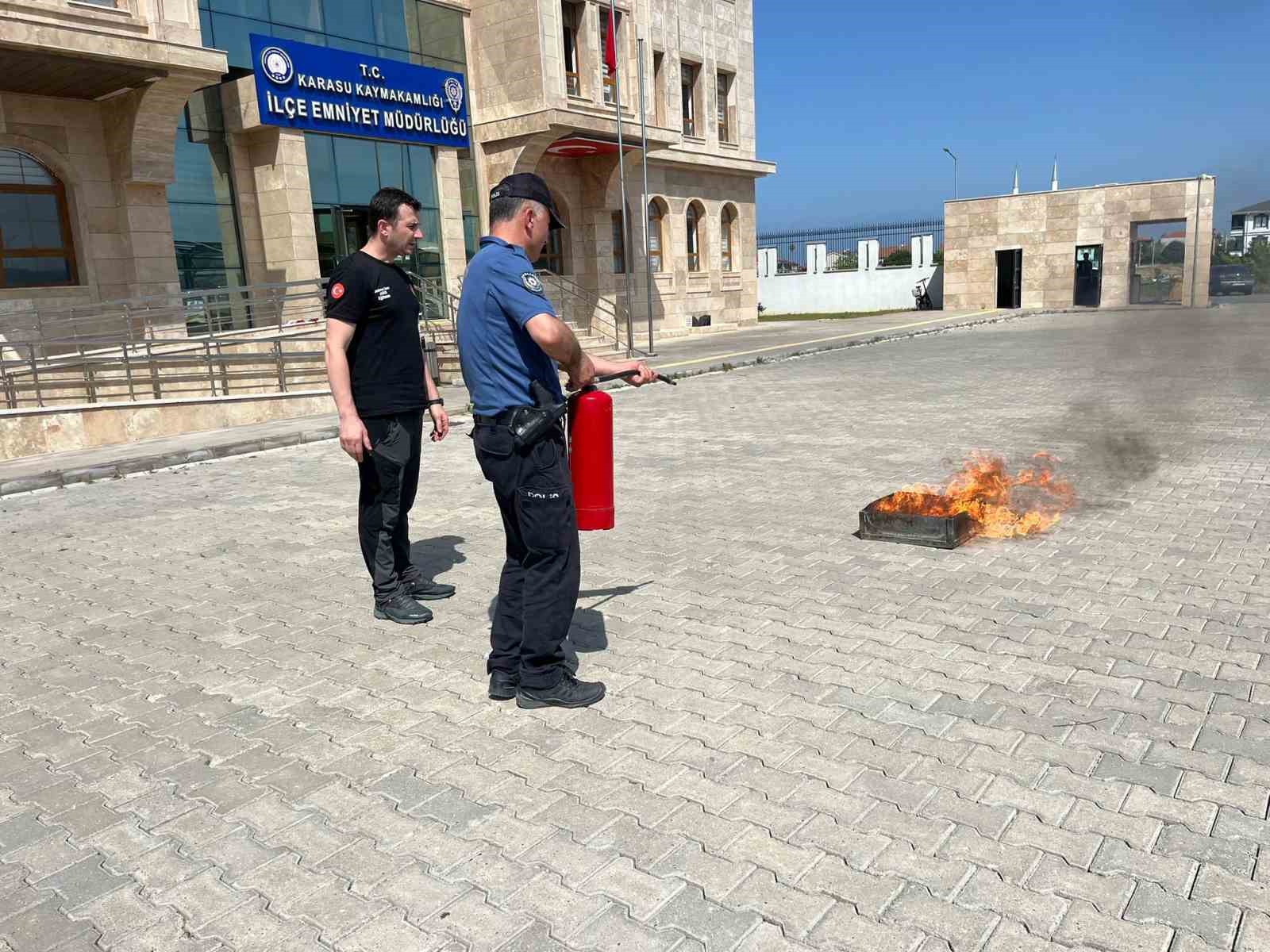 İtfaiyeden yangınlara doğru müdahale için gerçekçi tatbikat
