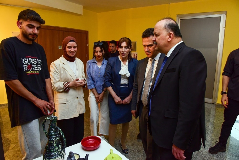 Kastamonu Üniversitesi öğrencilerinin yıl sonu sergisi büyük beğeni topladı
