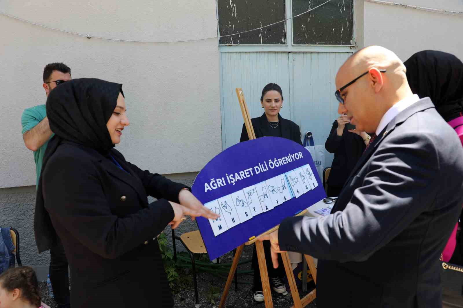 Ağrı’da Hayat Boyu Öğrenme Şenliği düzenlendi
