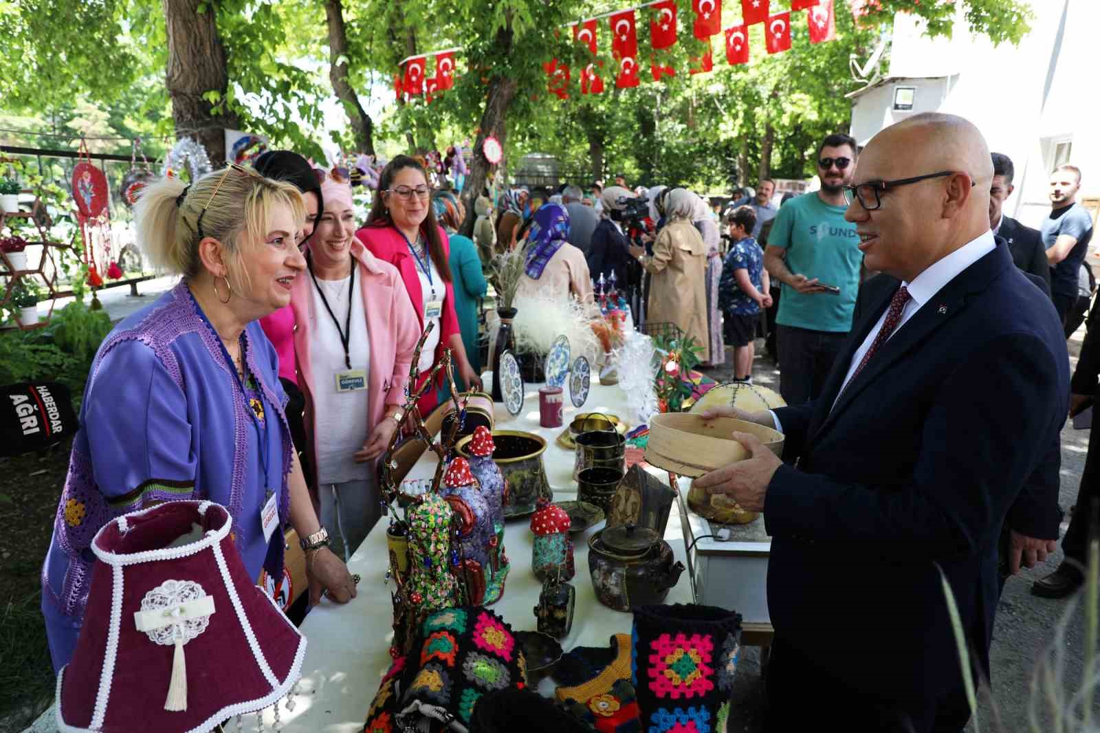 Ağrı’da Hayat Boyu Öğrenme Şenliği düzenlendi
