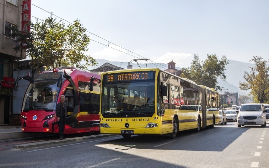 Üniversite adaylarına ücretsiz ulaşım
