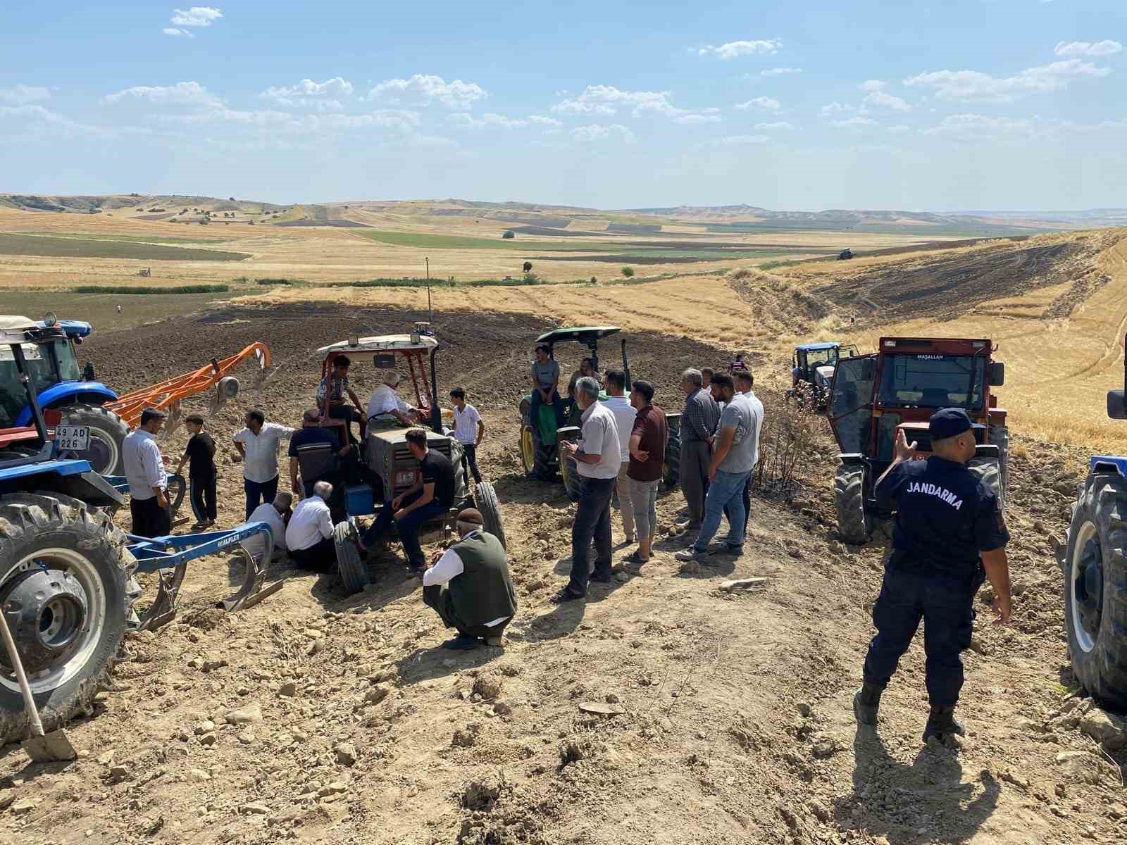 Adıyaman’da 40 dönümlük buğday tarlası yandı
