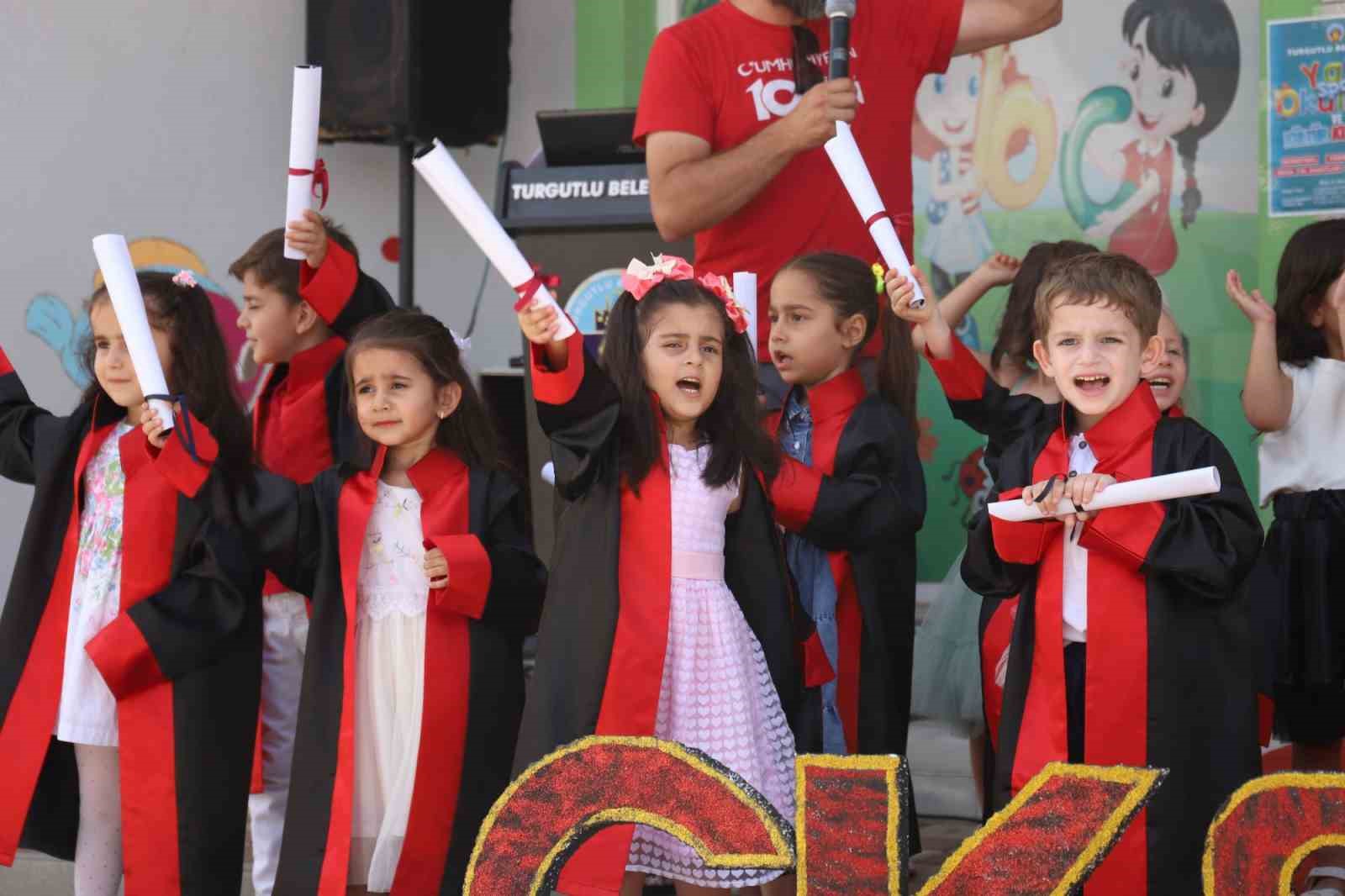 Çocuk Kültür ve Sanat Merkezi’nde mezuniyet sevinci
