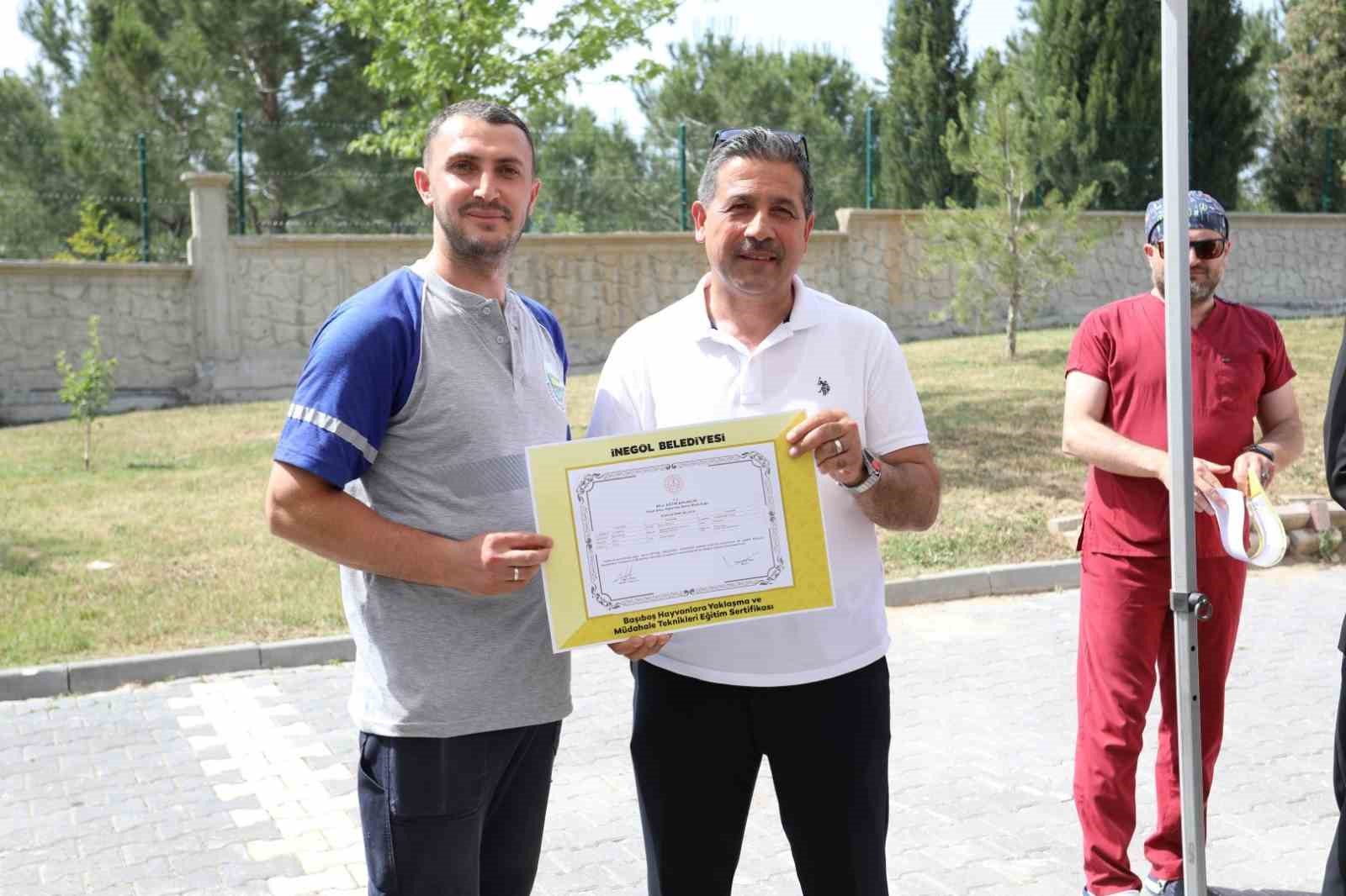 Görevliler, başıboş hayvanları yakalama ve müdahale eğitimini tamamladı
