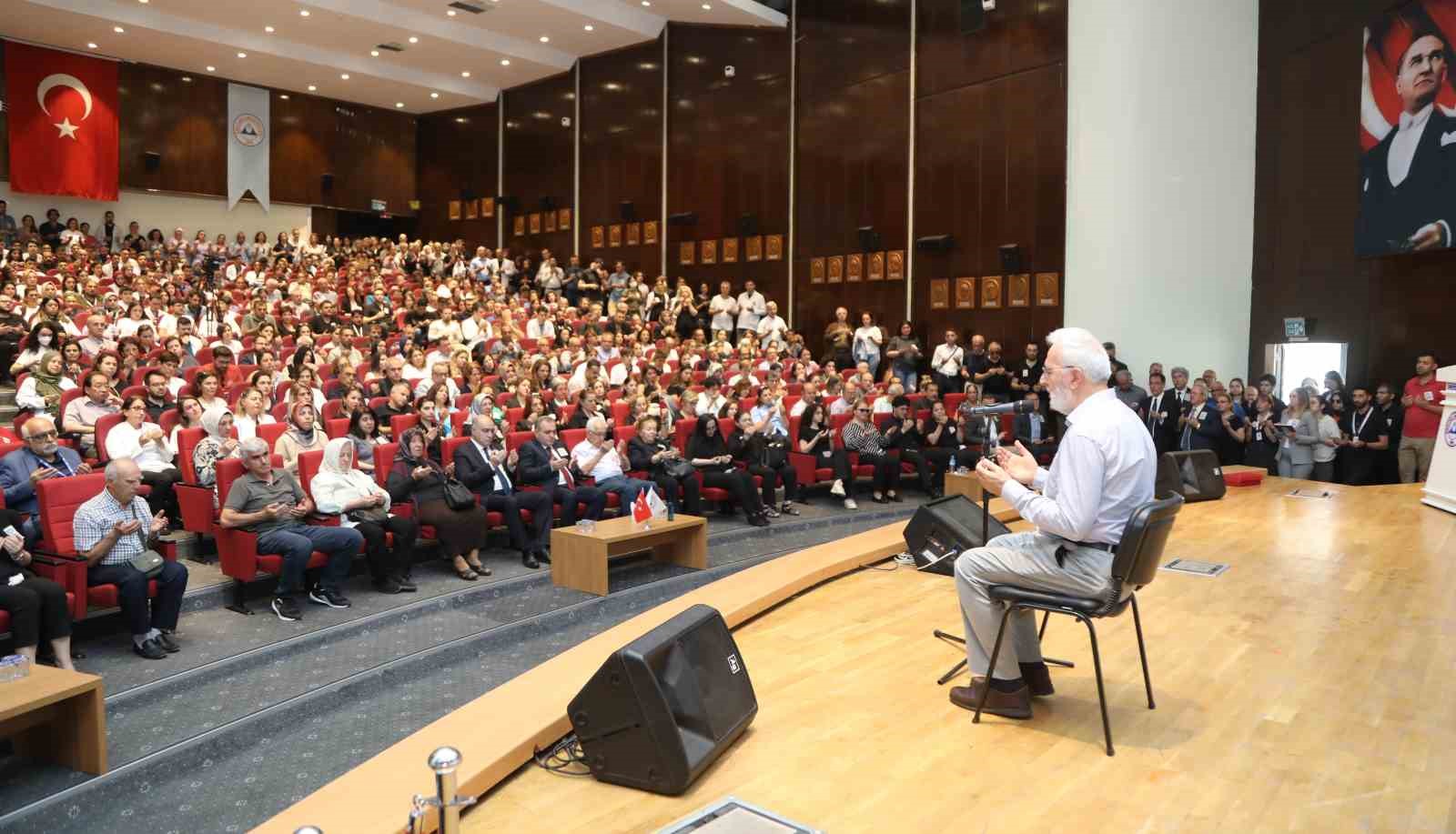 ERÜ’de vefat eden Öğretim Üyesi Prof. Dr. Güneş için tören düzenledi
