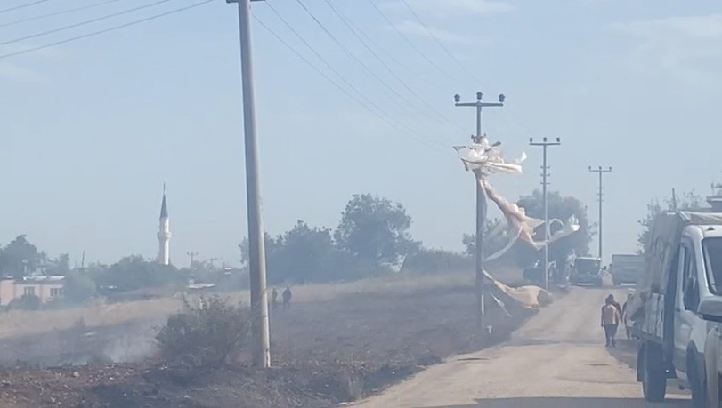 Fırtınadan dolayı uçan naylon yangına sebep oldu
