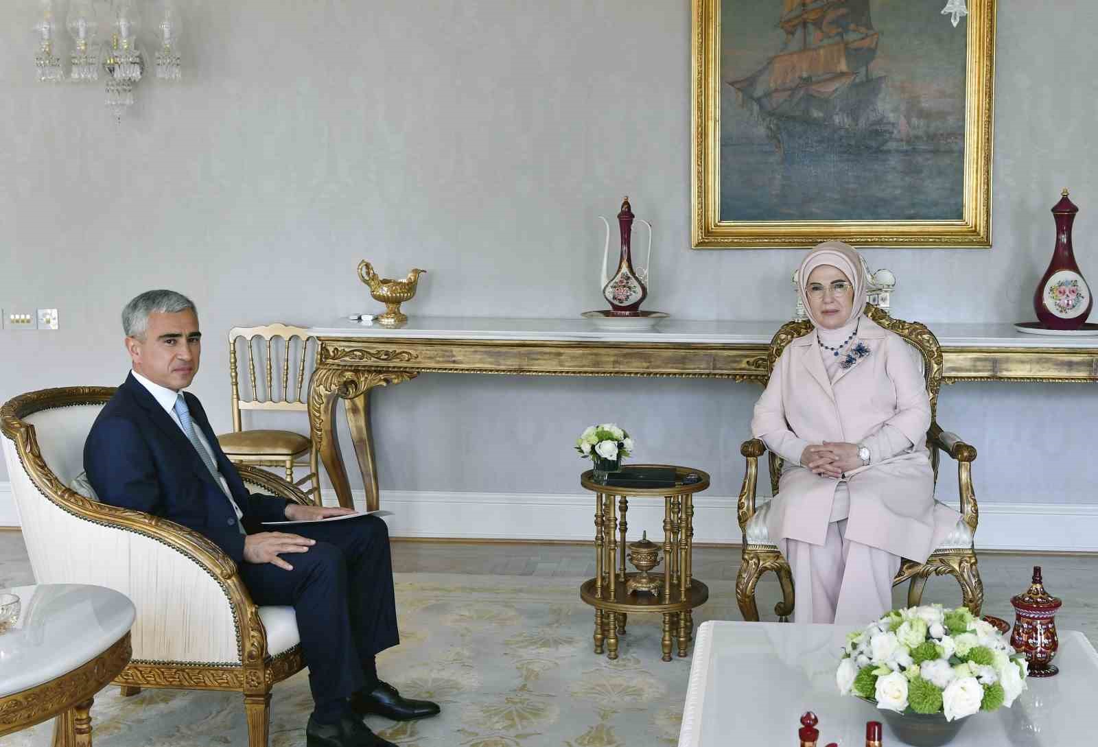 Emine Erdoğan, Azerbaycan Cumhurbaşkanı Yardımcısı Alekberov ile görüştü
