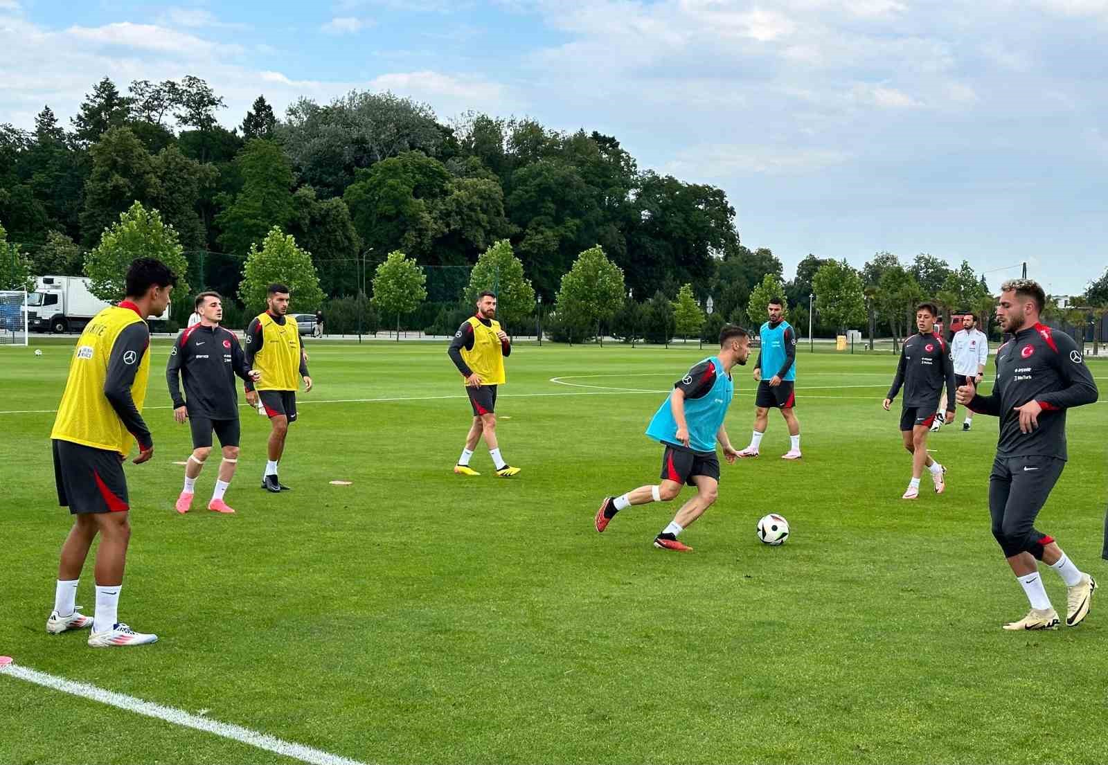 A Milli Futbol Takımı, Polonya maçı hazırlıklarını sürdürdü
