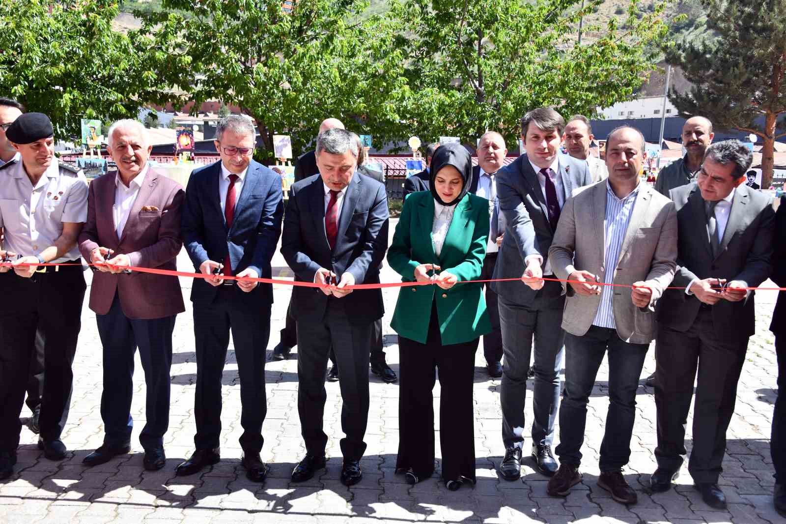 Gümüşhane’de yükümlülerin el sanatları sergisi büyük beğeni topladı
