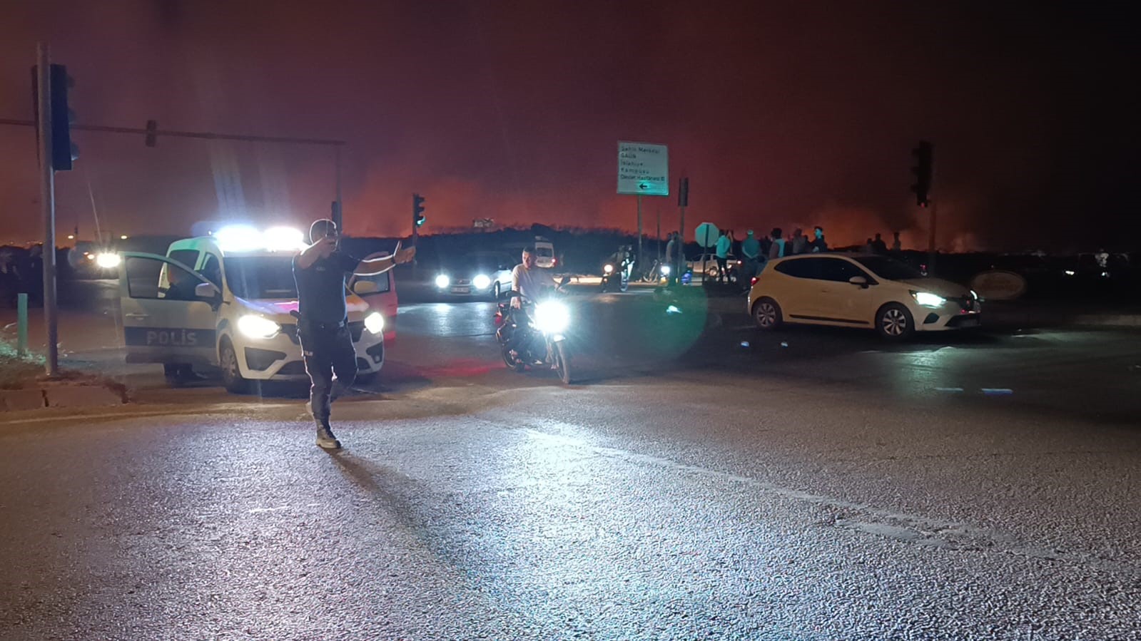 Gaziantep’teki mera ve anız yangınına müdahale sürüyor
