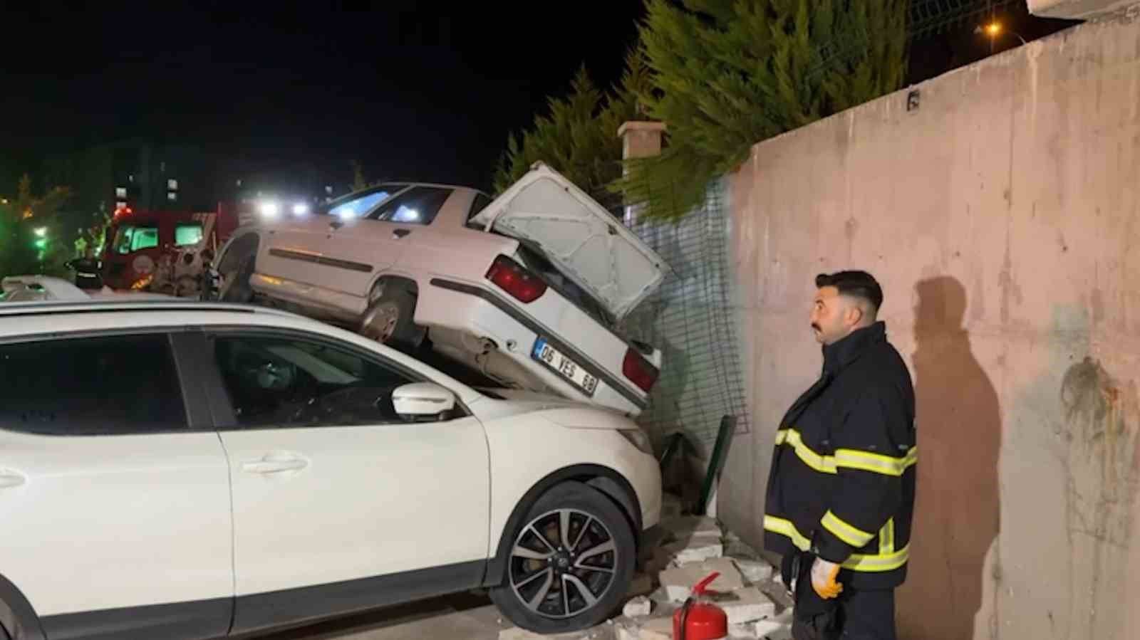 Alkollü sürücü dehşeti: Otomobiliyle araçların üzerine düştü
