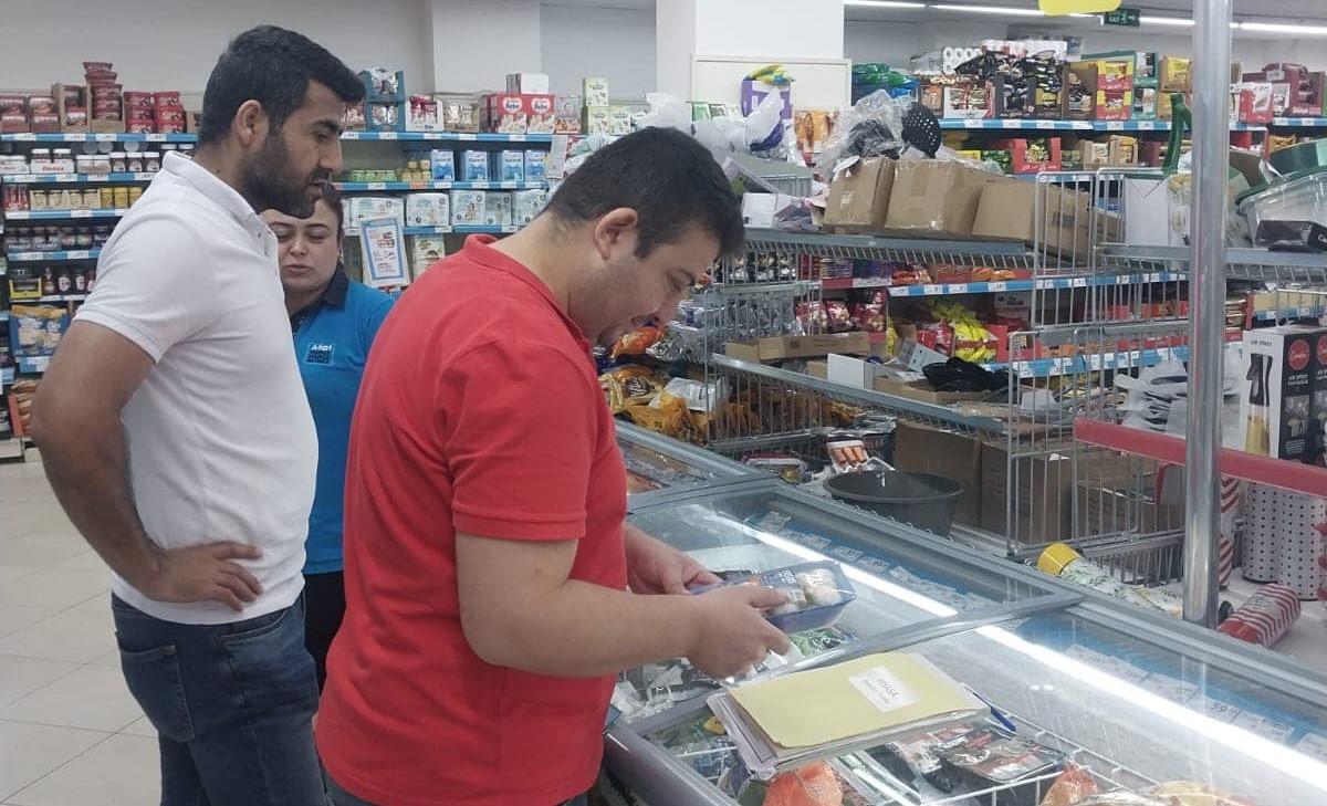 Kuyucak’taki marketlerde ’iyi tarım uygulamaları’ denetimi
