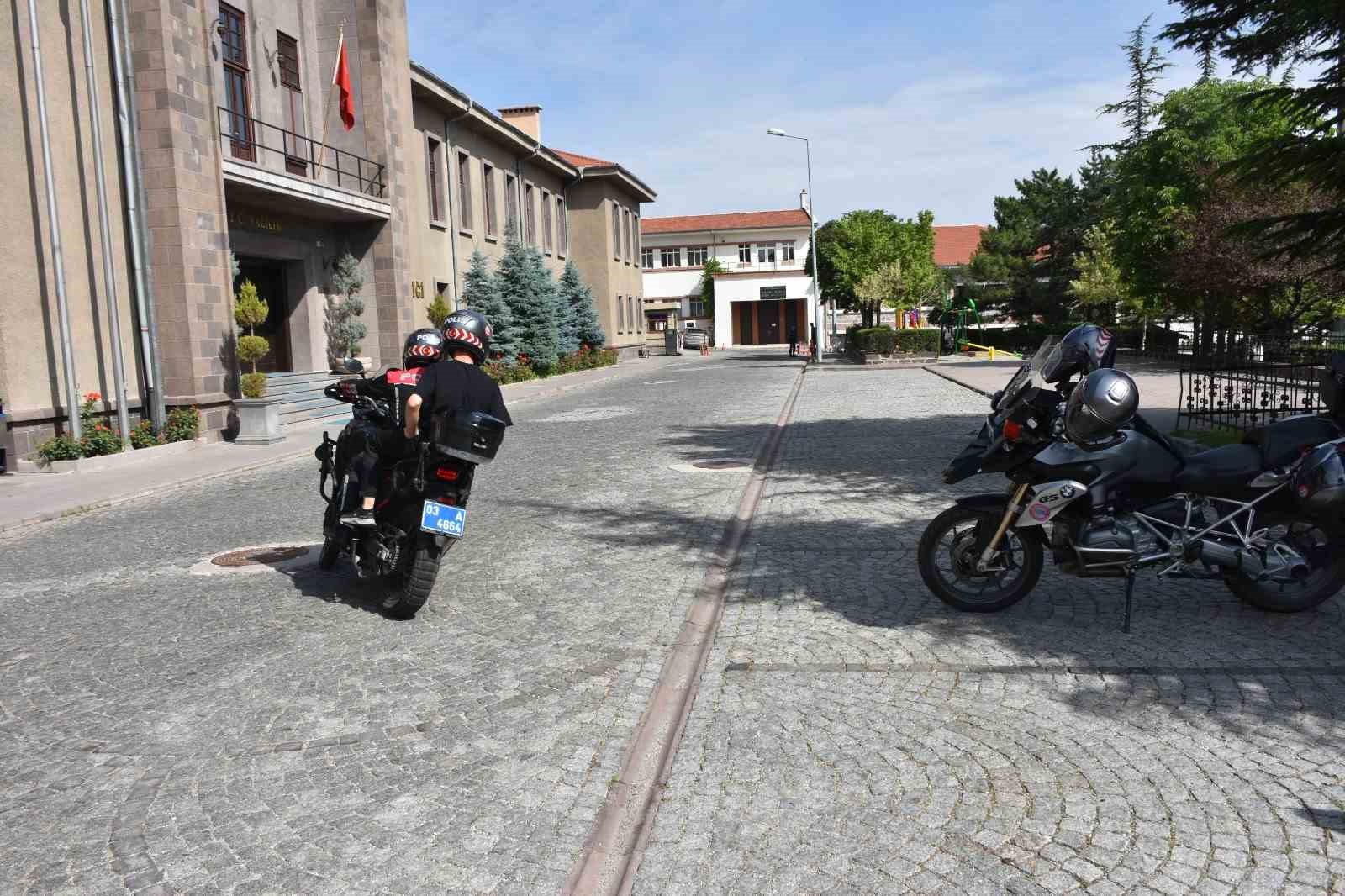 20’ye yakın YKS adayı geleceğini polise borçlandı
