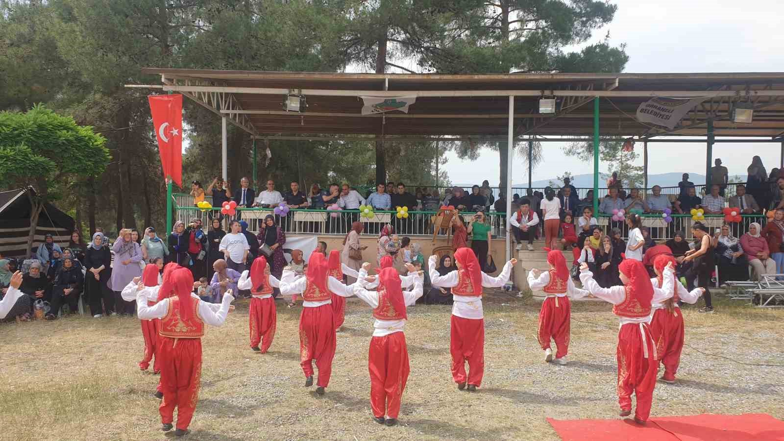 Orhaneli’de şenlik gibi sergi
