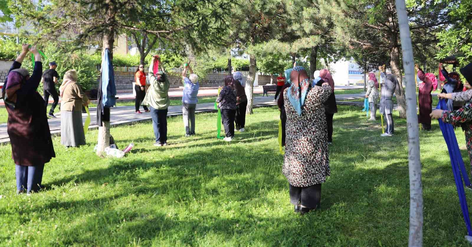 Kadınlar; ’Sabah sporunda buluşalım’ etkinliğinden memnun
