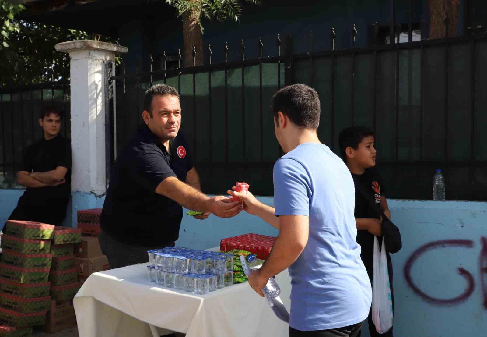 Nazilli Belediyesi YKS’de öğrencileri yalnız bırakmadı
