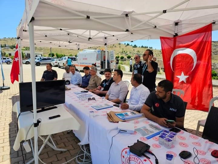 Çermik’te yapılan uçak kazası tatbikatı gerçeği aratmadı
