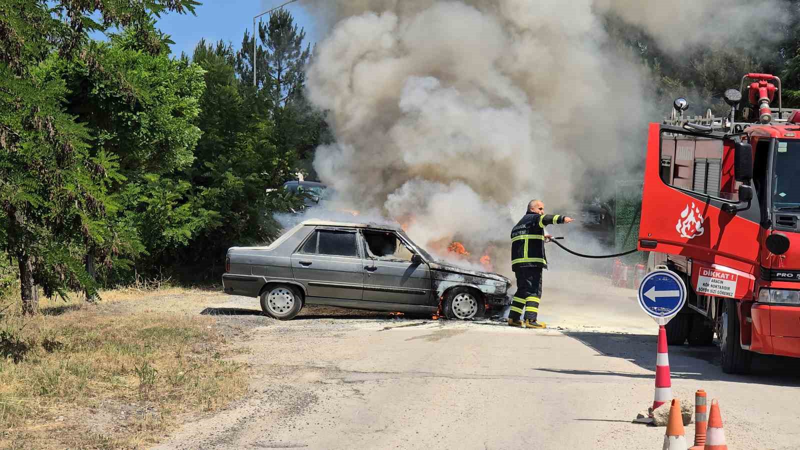 Torununu sınava getirdikten sonra otomobili alev topuna döndü
