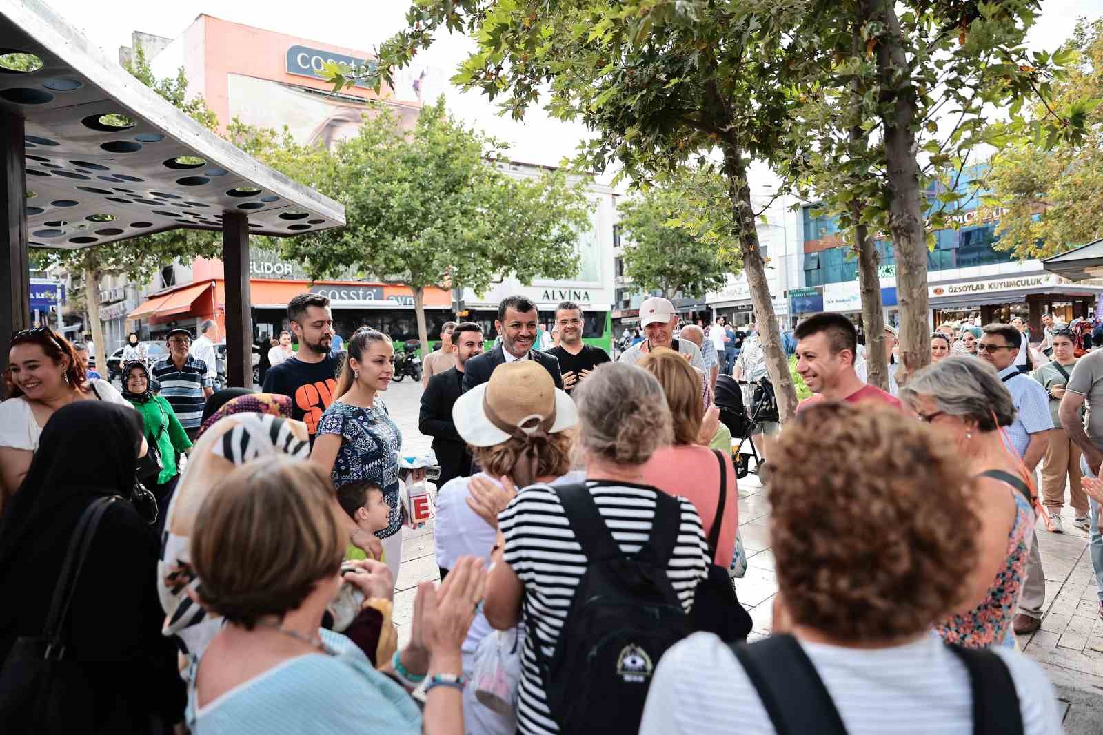 Bayramyeri Meydanında vatandaşa bando konseri sürprizi
