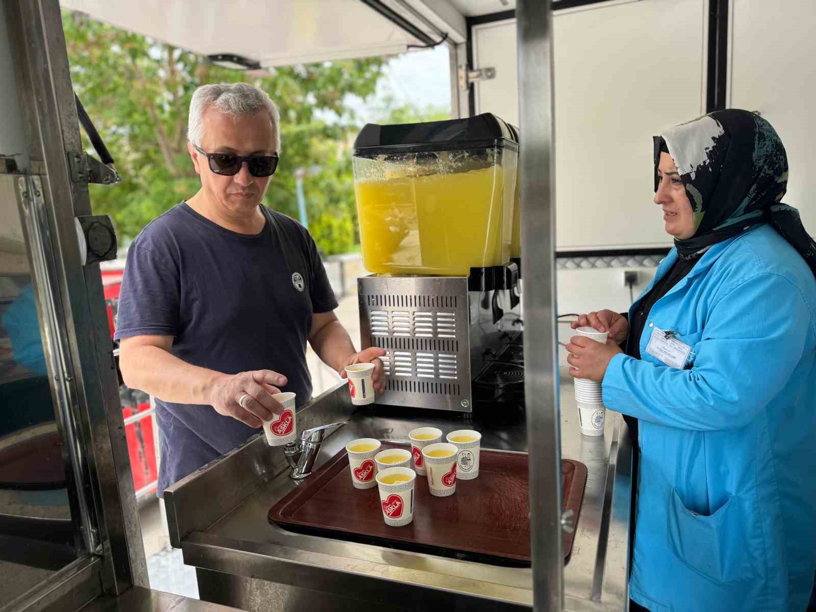 Çorum Belediyesi öğrenci ve velileri yalnız bırakmadı
