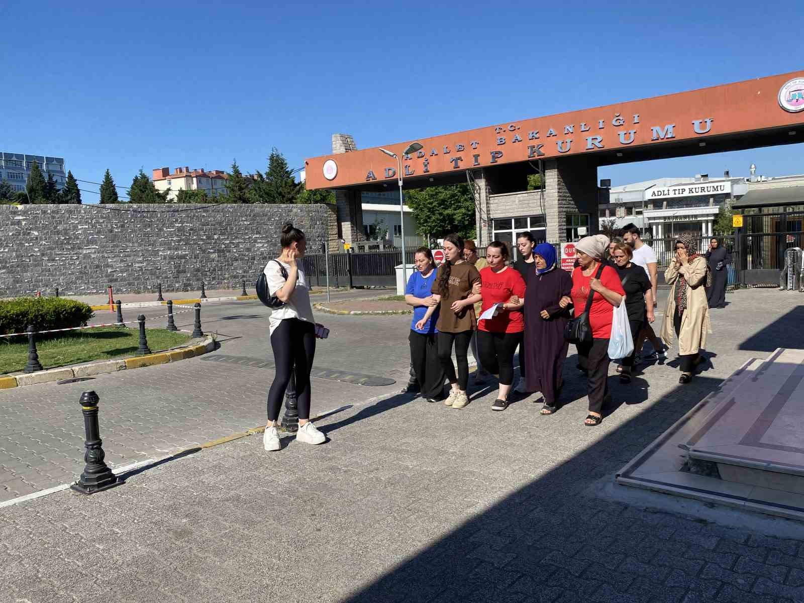 Balıkçılar tarafından cansız bedeni bulunan kızın cenazesi Adli Tıp Kurumu’ndan alındı
