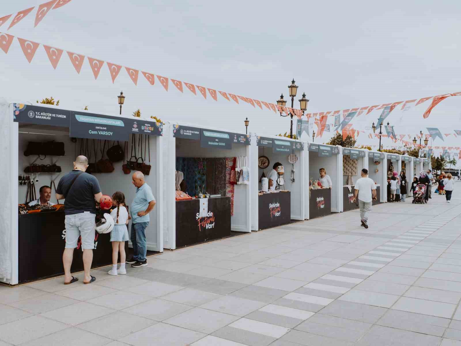 Samsun Kültür Yolu Festivali tüm coşkusuyla başladı
