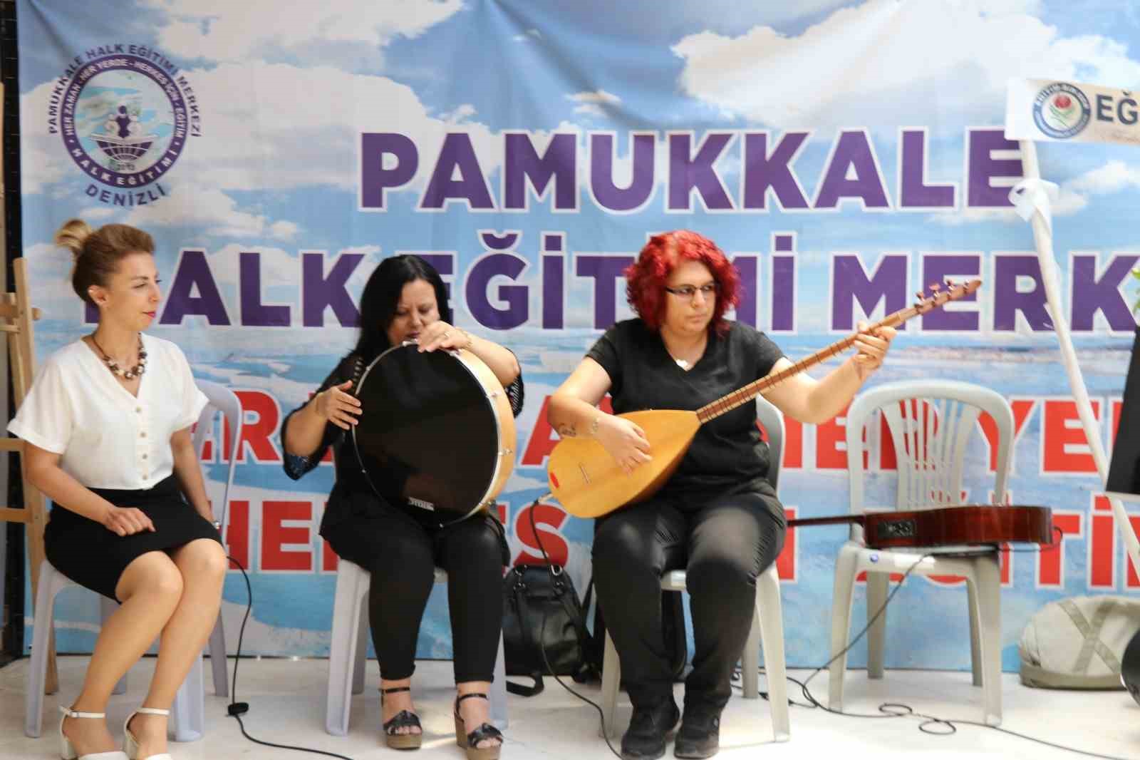 Öğrencilerden oluşan Türk Halk Müziği Korosu beğeni topladı
