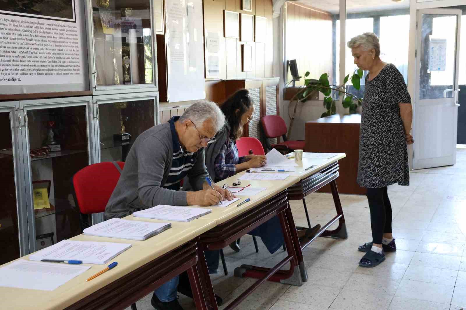 Eskişehir’de 4 bin çifte vatandaş Bulgaristan seçimleri için sandığa gitti
