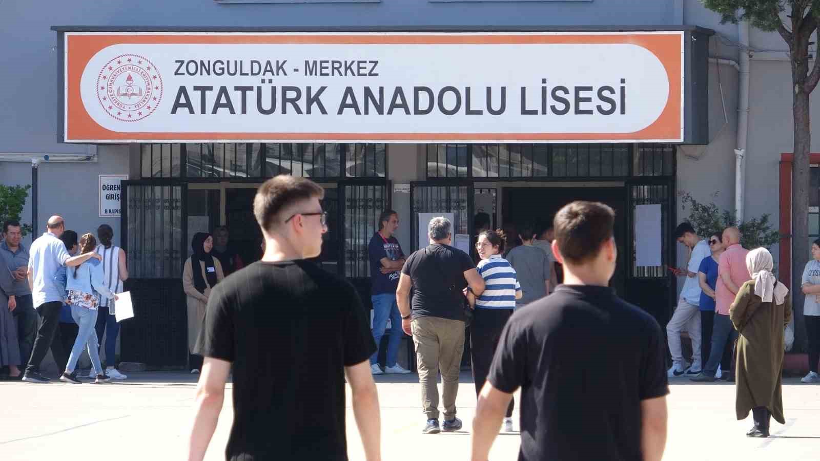 Zonguldak’ta YKS heyecanı: Üniversite hayalleri için ter döktüler
