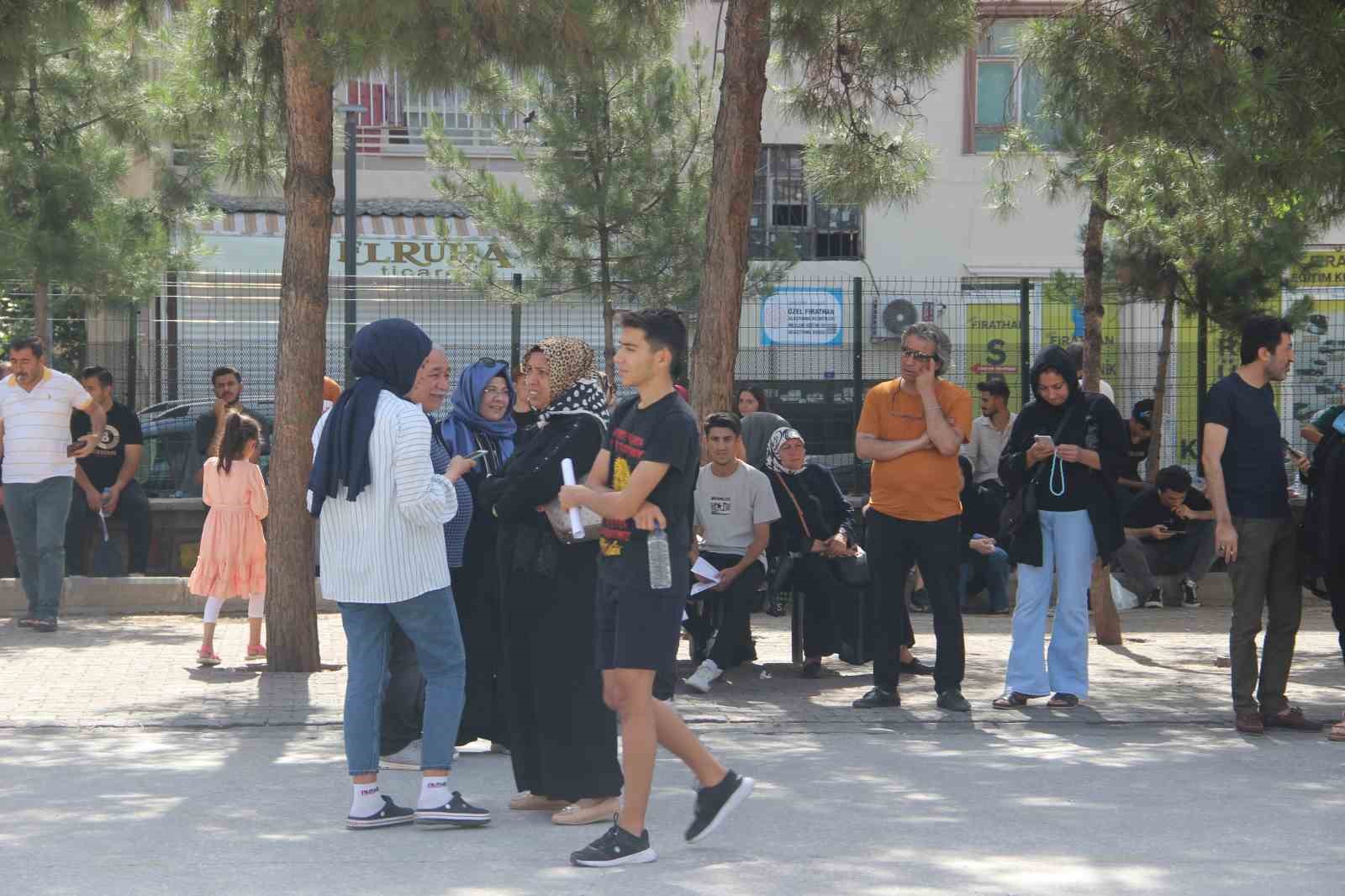 Şanlıurfa’da AYT sorunsuz başladı
