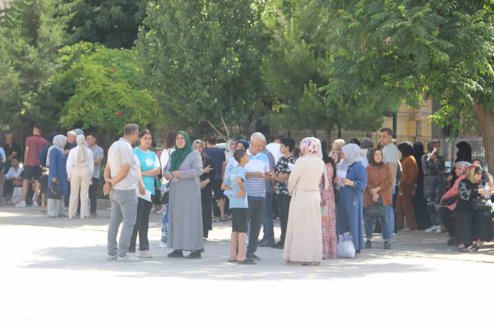 Şanlıurfa’da AYT sorunsuz başladı
