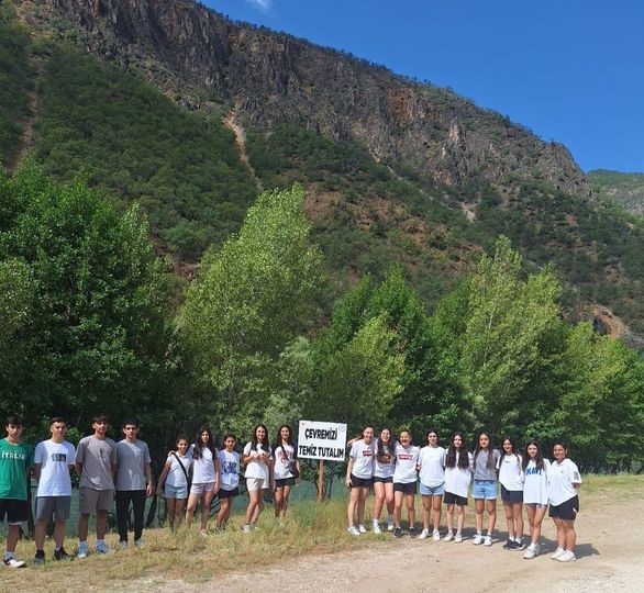 Tunceli’de, gençlerden örnek davranış
