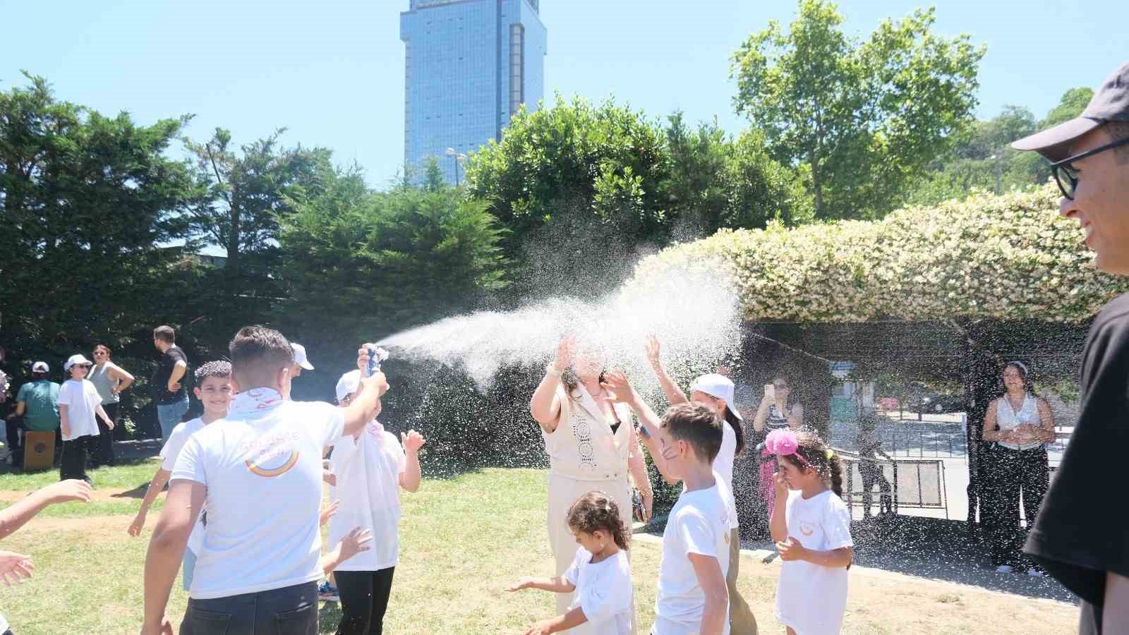 Onkoloji hastası çocuklar GülümseSEN Şenliği’nde buluştu
