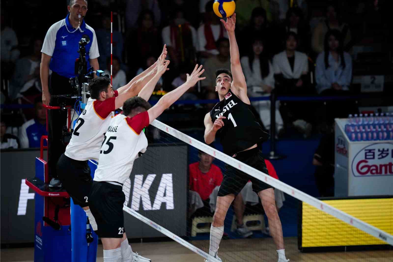 FIVB Voleybol Milletler Ligi: Türkiye: 2 - Almanya: 3
