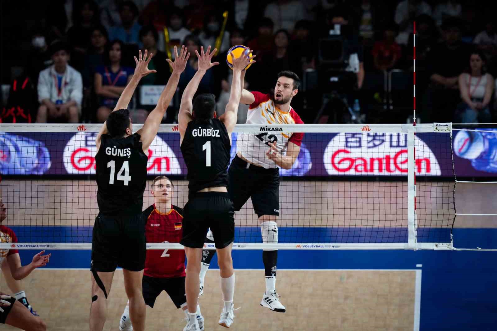 FIVB Voleybol Milletler Ligi: Türkiye: 2 - Almanya: 3
