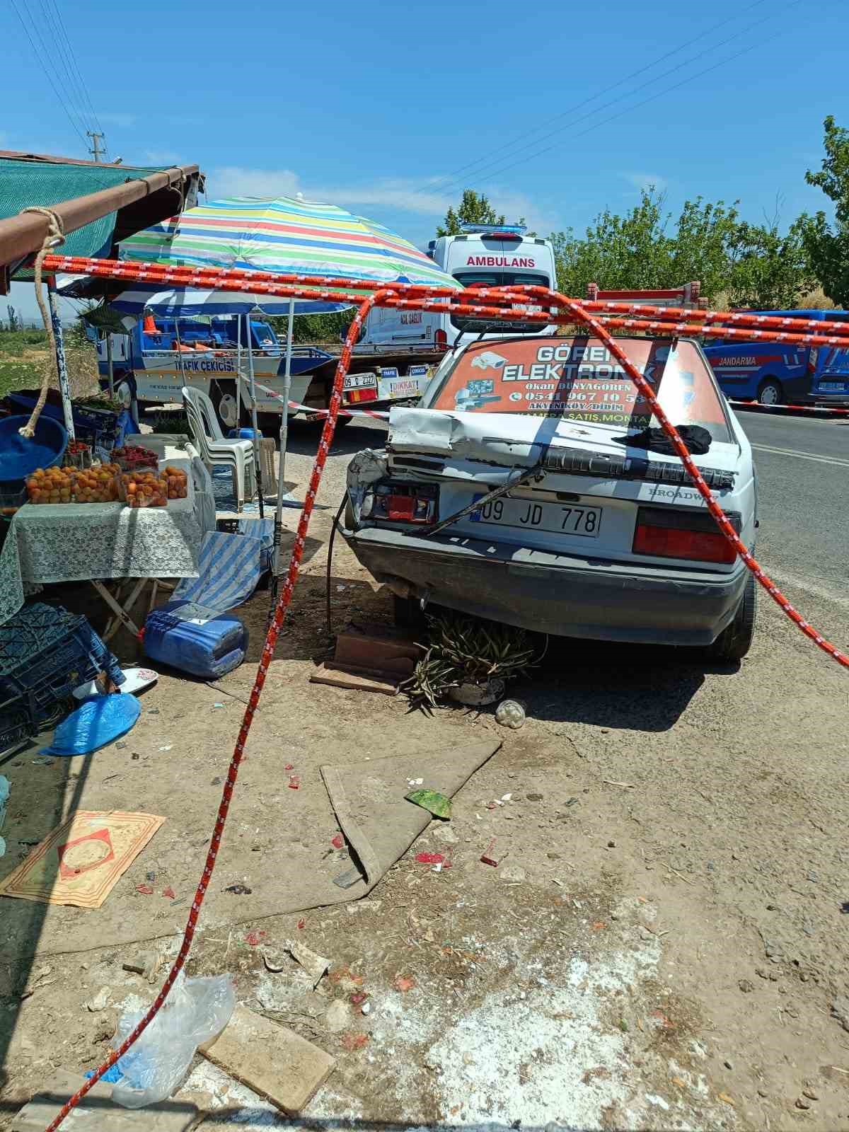 Otomobil yol kenarındaki iş yerine daldı: 1 ölü
