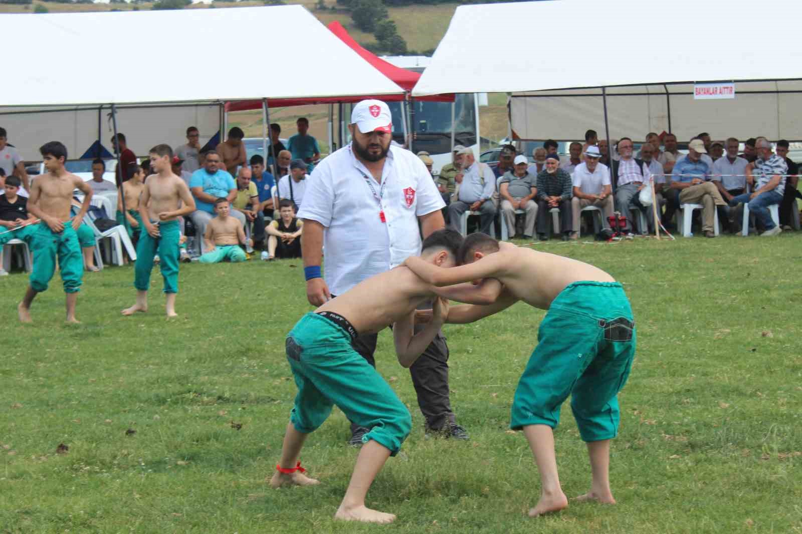 20. Oğulpaşa Köyü Karakucak Güreşleri ve Yayla Şenlikleri yapıldı
