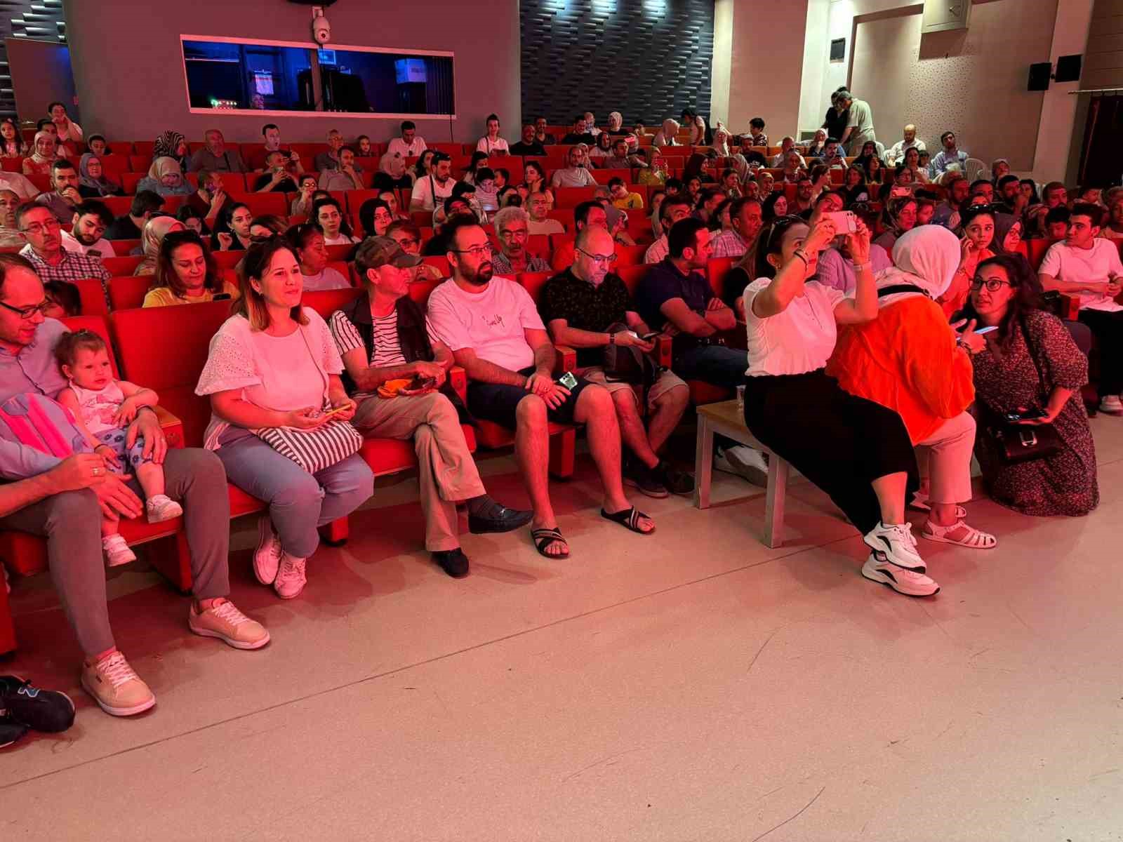 Gaziosmanpaşa Sanat Akademisi’nde yıl sonu etkinliği düzenlendi
