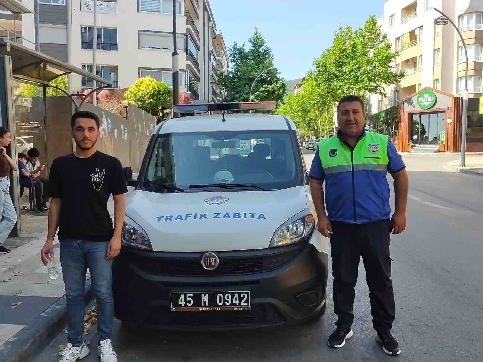 Geç kalan öğrenciler okullarına yetiştirildi
