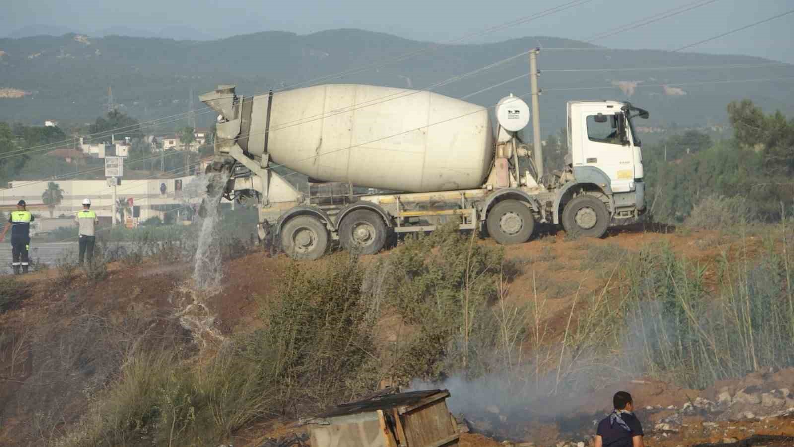 Hurda yakmak isterken mahalleyi ateşe veren hurdacı tutuklandı
