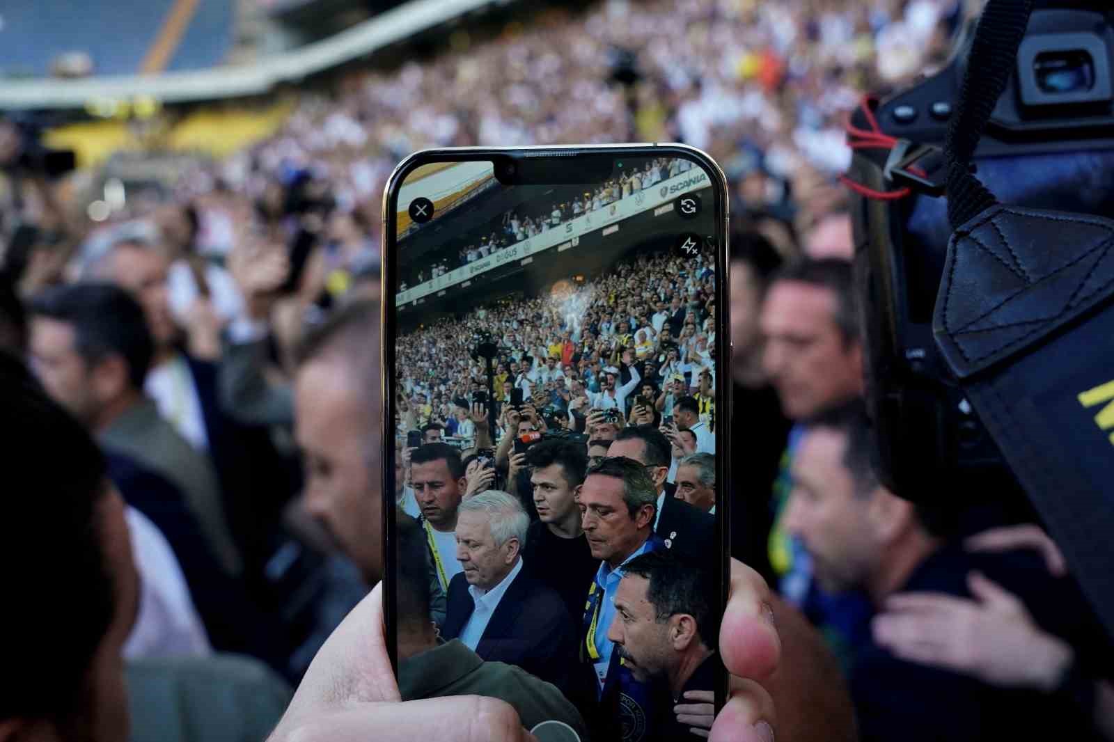 Aziz Yıldırım Ali Koç’u tebrik etti, destek verdi
