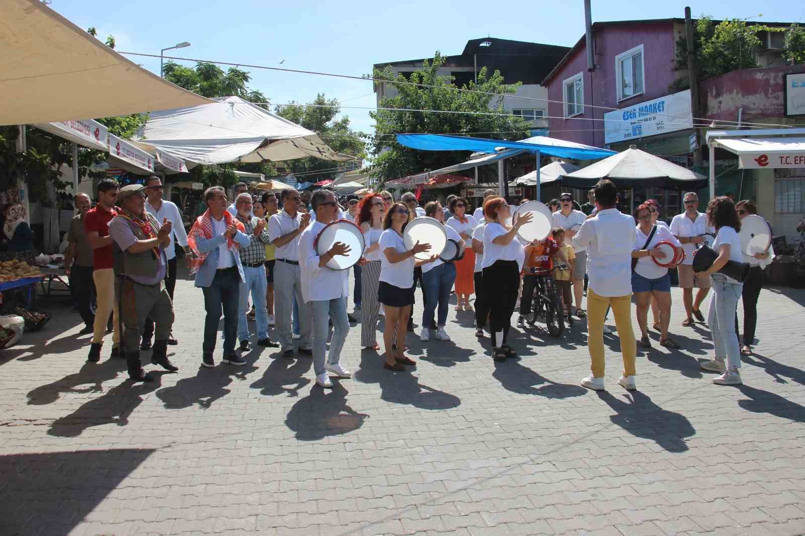 Başkan Yetişkin’in Kocaarap Zeybeği performansı beğeni topladı
