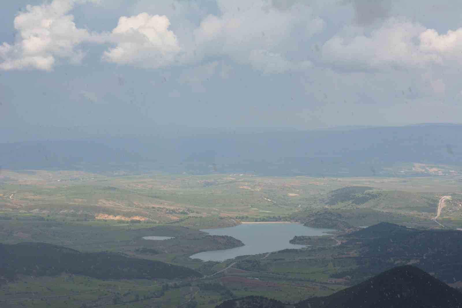 Duman avcıları 2 bin rakımda yangın nöbetinde
