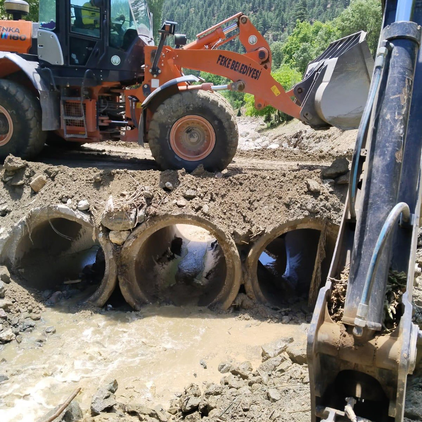 Sel ve dolunun vurduğu alanlarda hasar tespiti yapılıyor r
