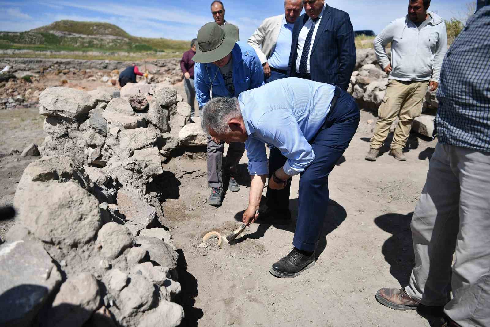 Başkan Büyükkılıç, Kültepe’de 76’ncı yıl kazı çalışma sezonunu başlattı
