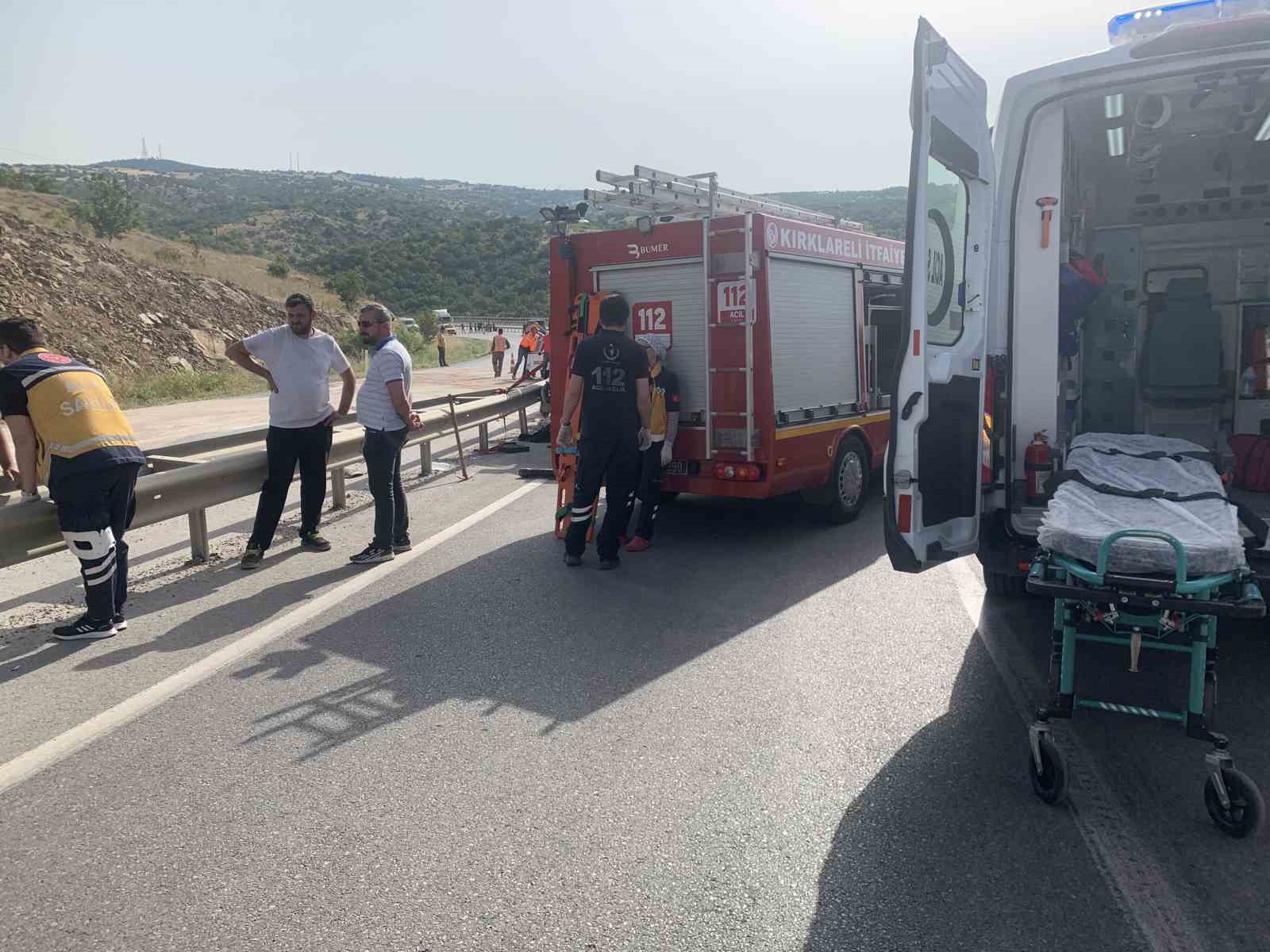 Kırklareli’nde tır devrildi: 1 ölü
