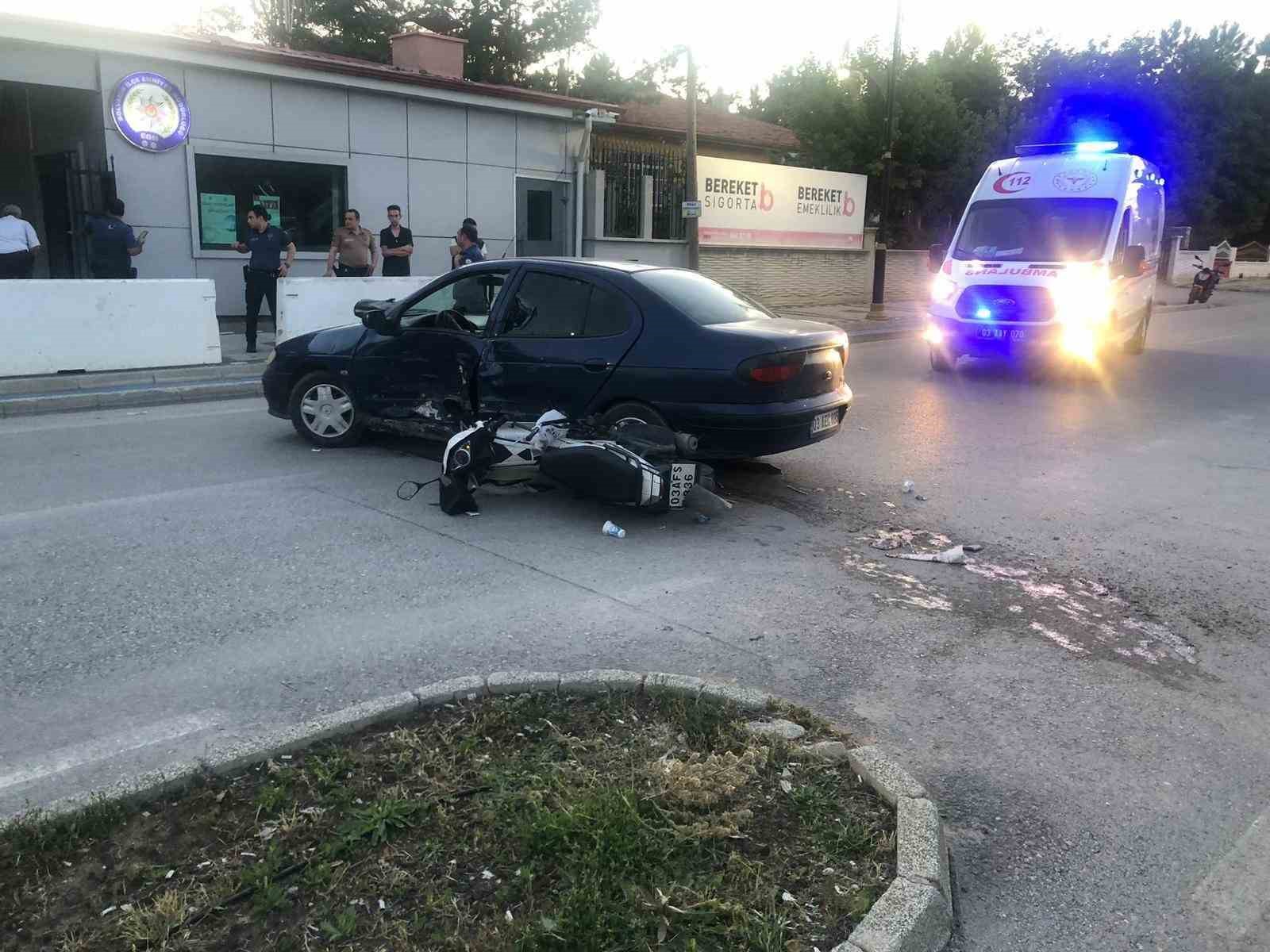 Motosikletin 15 yaşındaki sürücüsü trafik kazasında ağır yaralandı
